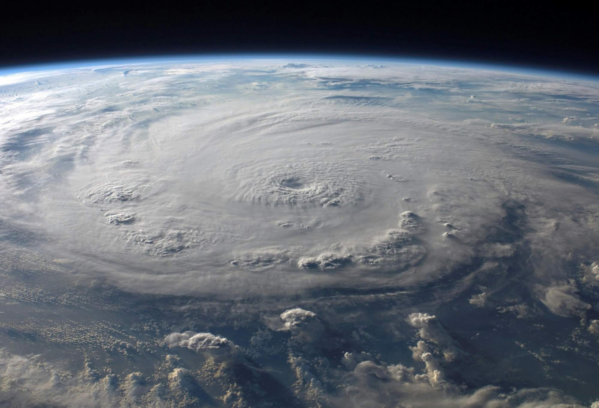 L&#039;œil du cyclone vu de l&#039;espace