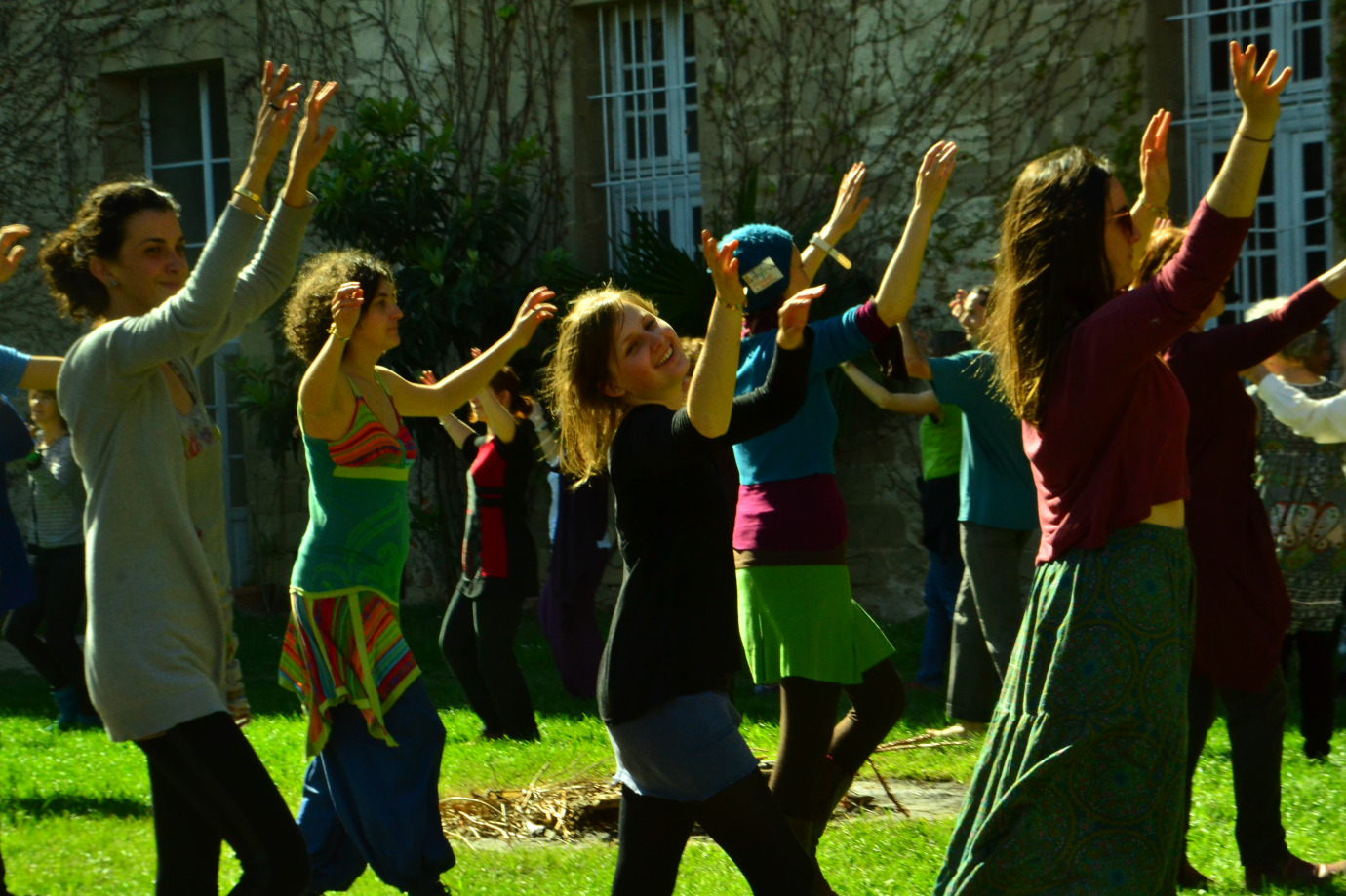 Stage : Transmettre les danses en Cercle, ressource du Vivre-ensemble